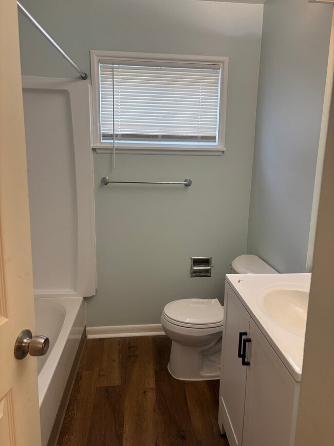 Foto del edificio - 1110 MacDonald Ave