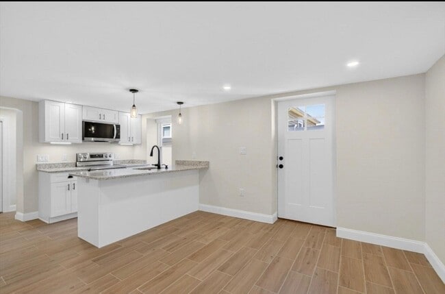 Foto del edificio - 17 Kingman Ave