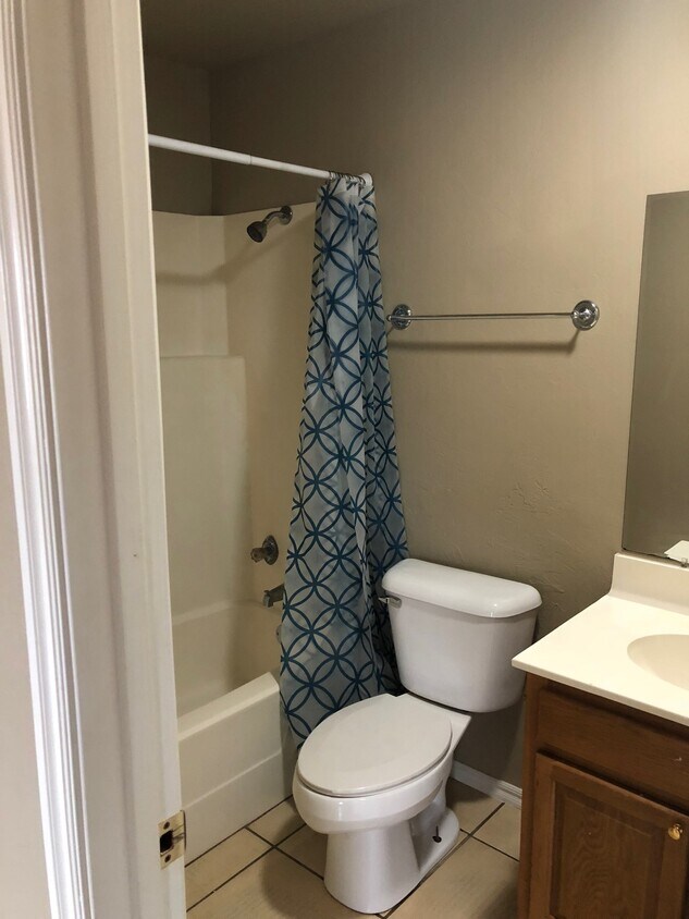 111 E Sandy Creek Dr Unit 2, Davis, OK 73030 Apartments in Davis, OK