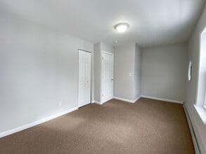 Building Photo - 158 Ward St