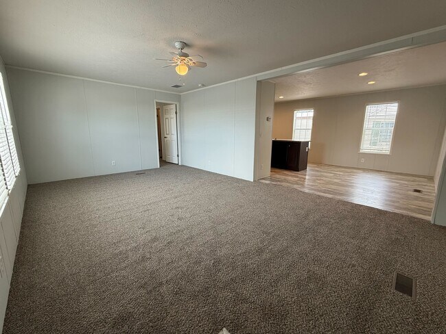 Building Photo - 12528 Apple Ln