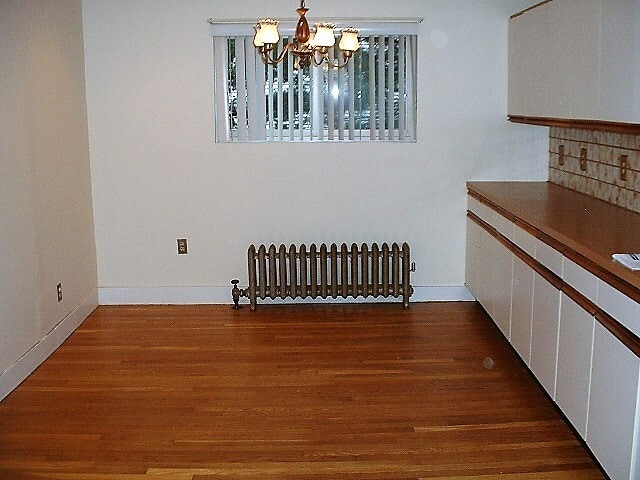 Building Photo - 393 Newton St