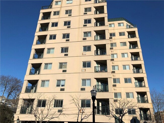Building Photo - 104 North St