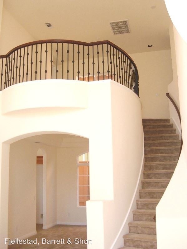 Foto del edificio - 4 br, 3 bath House - 12459 Carmel Park Dr.