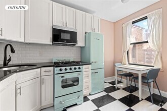 Building Photo - 315 E 88th St