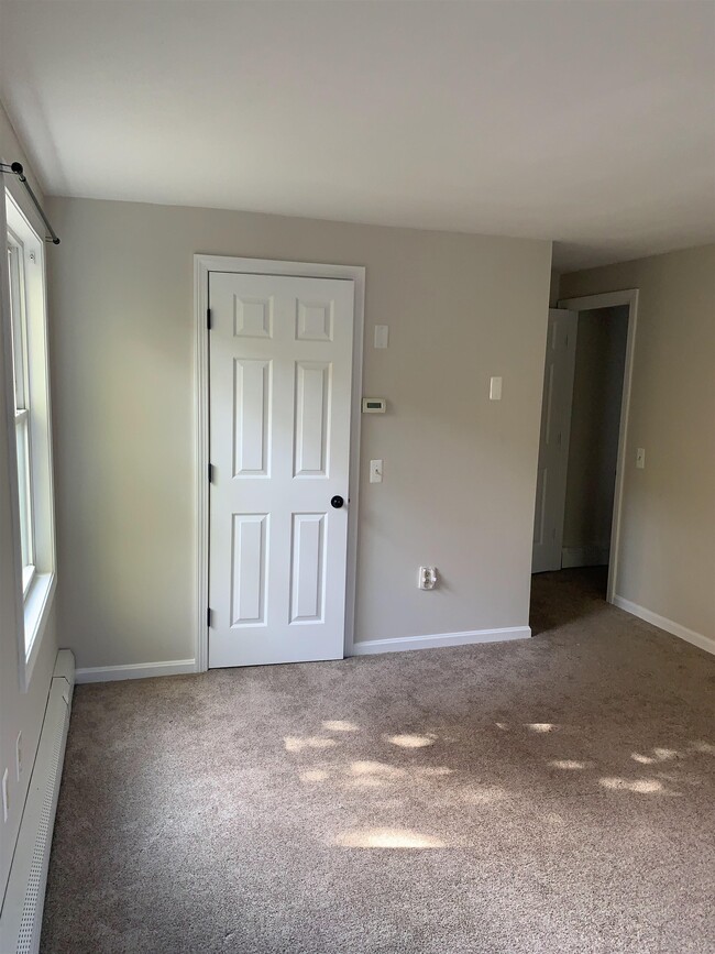 Building Photo - 18 Hemlock Frst Dr