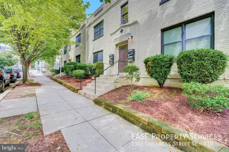 Foto principal - 1306 Childress St NE