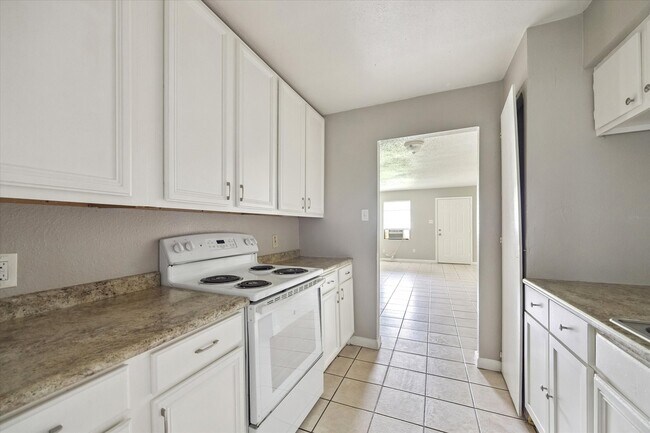 Foto del edificio - 5107 Clover St