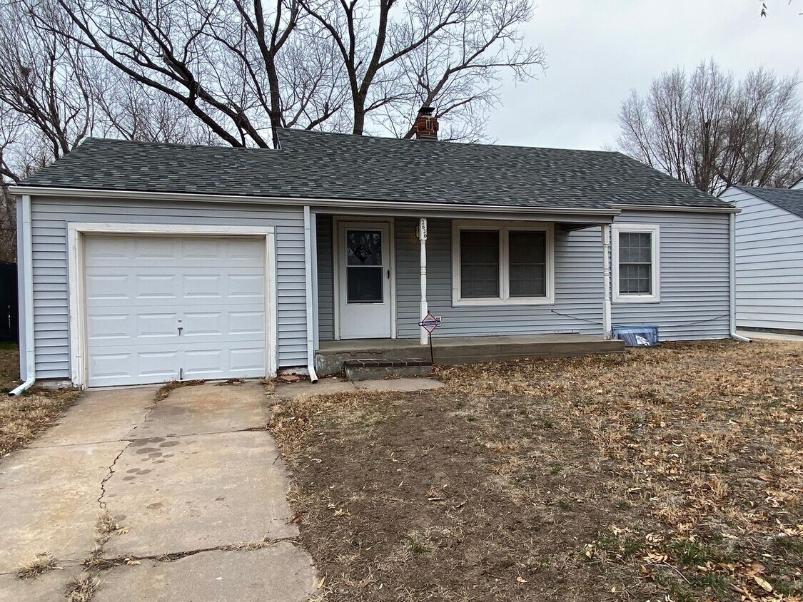 Primary Photo - NICE Clean Home with Basement, Fenced Yard...