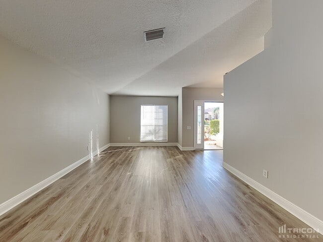 Building Photo - 10434 Soaring Eagle Dr
