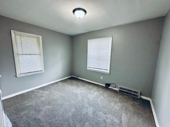 Foto del edificio - 3 Bedroom 1 Bathroom House For lease Welco...