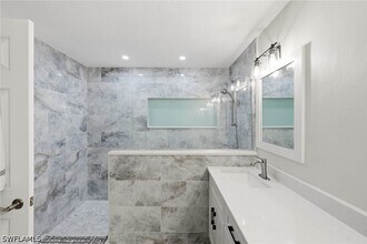 Building Photo - 789 Coldstream Ct