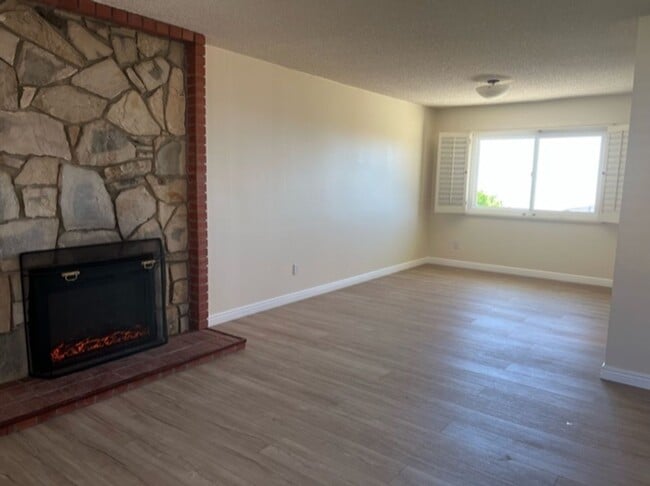 Building Photo - ***OCEAN VIEW HOME***