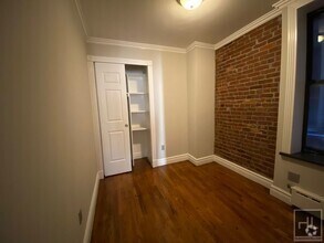 Building Photo - Sun-Filled Nolita 1-Bedroom with Classic C...