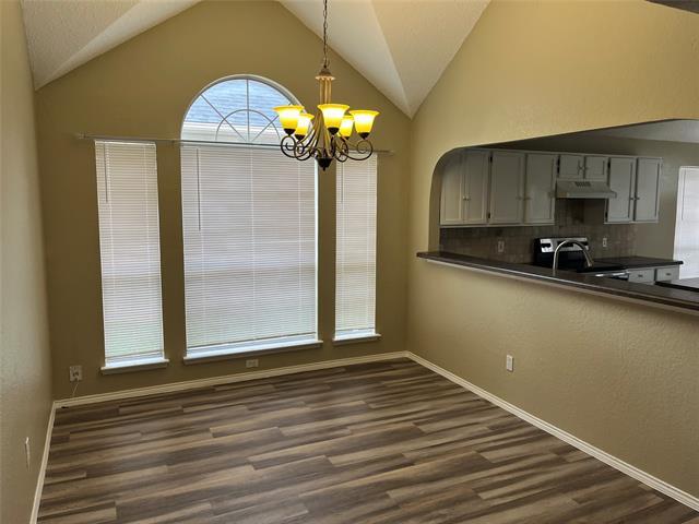 Building Photo - 4601 Mustang Dr