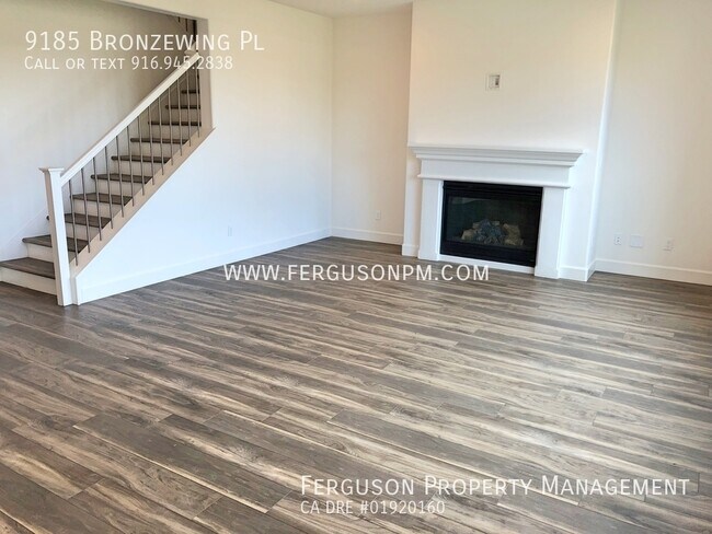 Building Photo - Super Clean Four Bedroom Solar Home in El ...