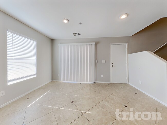 Foto del edificio - 1092 Country Coach Dr