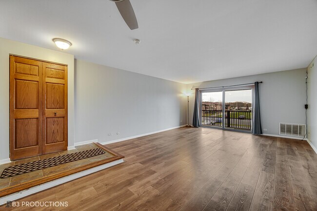 Foto del edificio - 18077 Live Oak Ct