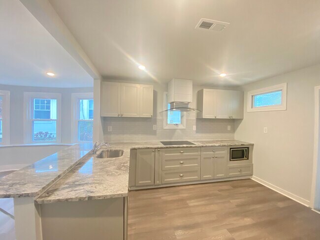 Foto del edificio - 320 Pembroke Rd