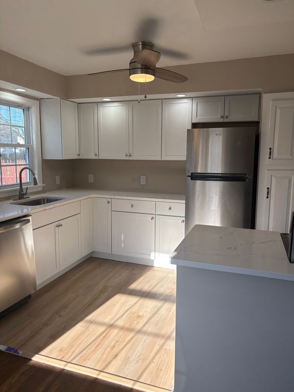 Foto del edificio - 8 Lynch Farm Dr