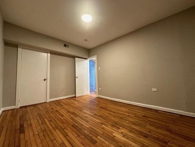 Foto del edificio - 6150 S Sacramento Ave