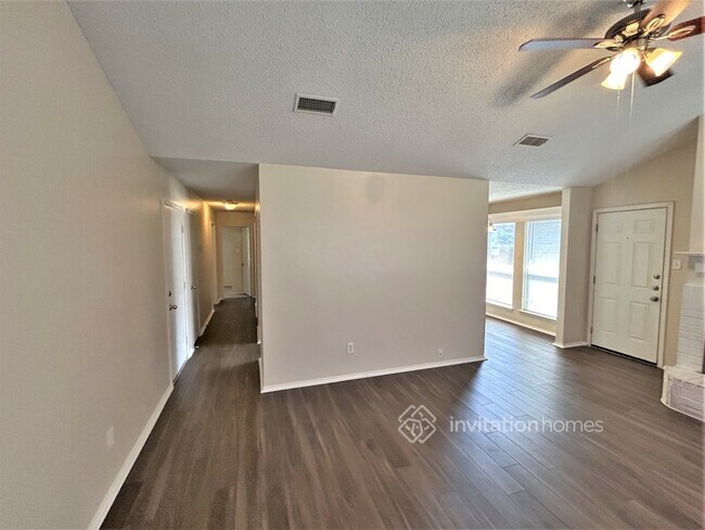 Building Photo - 12267 China Lake Dr
