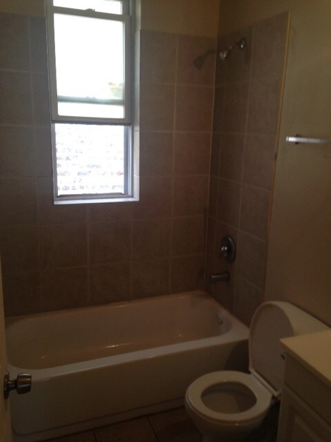 Building Photo - 1433 S Tripp Ave