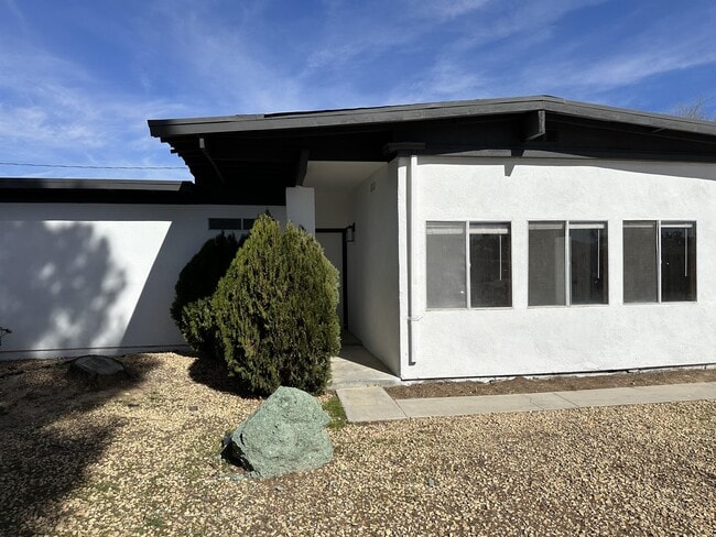 Building Photo - 21331 Heather Pl