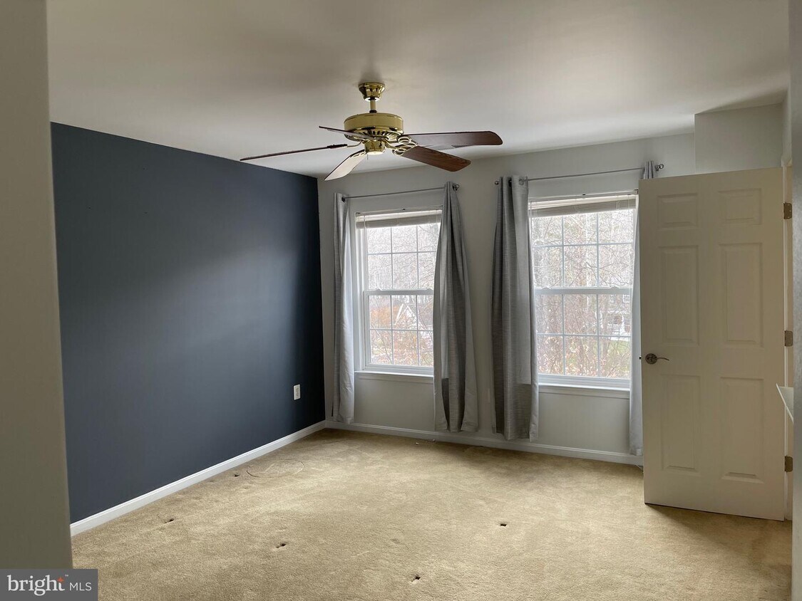 Primary Photo - 3113 Somerset Dr