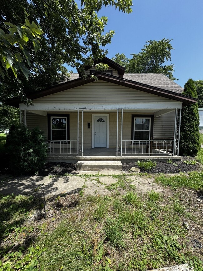 Building Photo - 10423 Columbus St