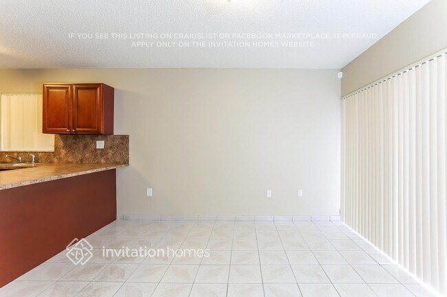 Building Photo - 5790 SW 156th Ct
