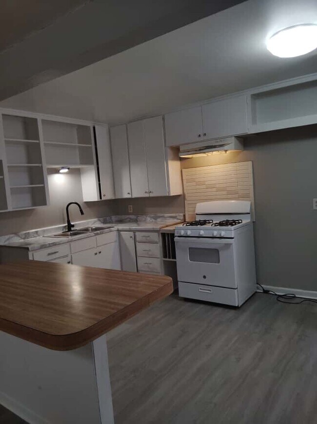 Foto del edificio - 1027 Pryor St