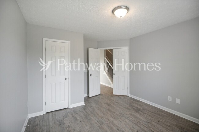 Building Photo - 1324 Ivey Pointe Dr SE