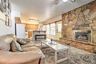 Building Photo - 526 S 225 W