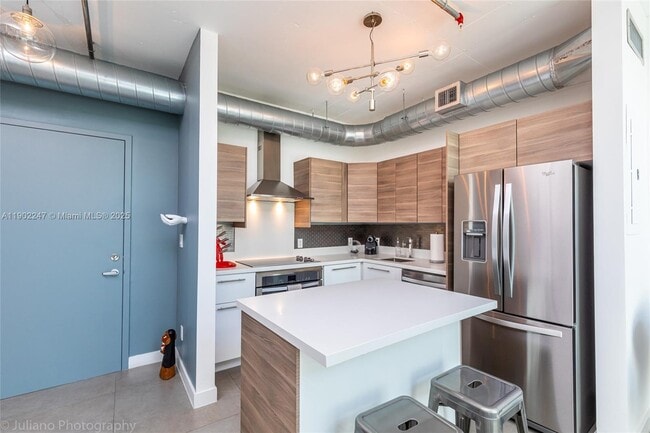 Foto del edificio - 690 SW 1st Ct