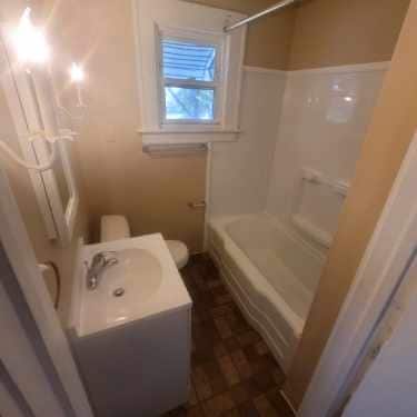 Building Photo - 348 Ruckel Rd