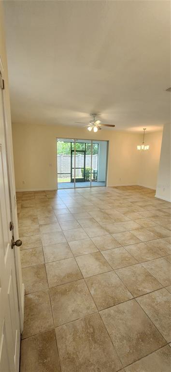 Foto del edificio - 6425 Baytown Dr