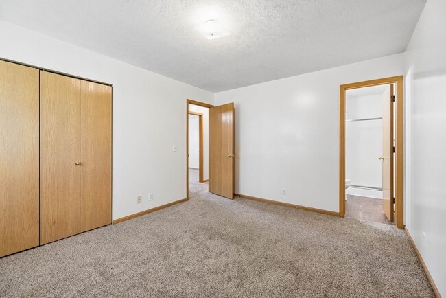 Building Photo - 600-602 Lamont