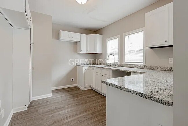 Building Photo - 1307 Nichol Ave
