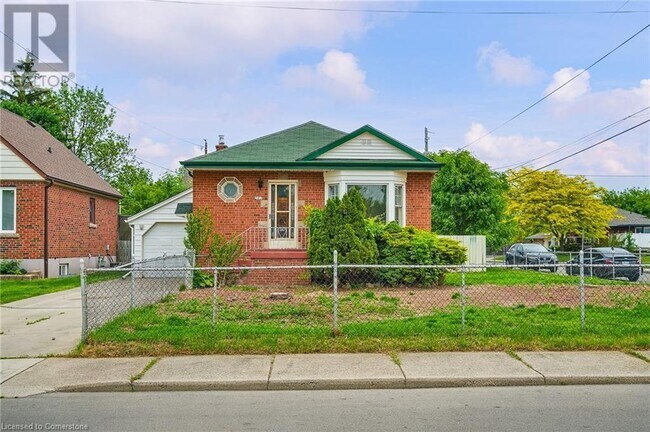 Building Photo - 287 Montrose Ave