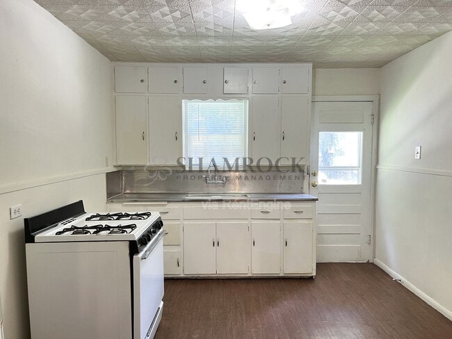 Foto del edificio - 3514 Windsor Ave