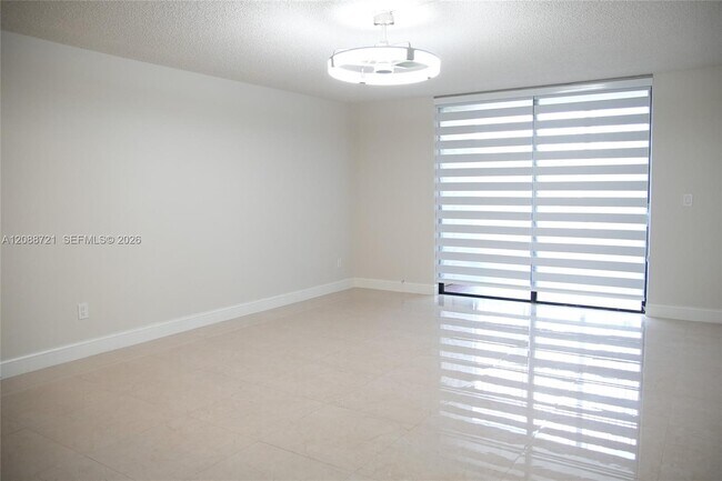 Foto del edificio - 8635 NW 8th St