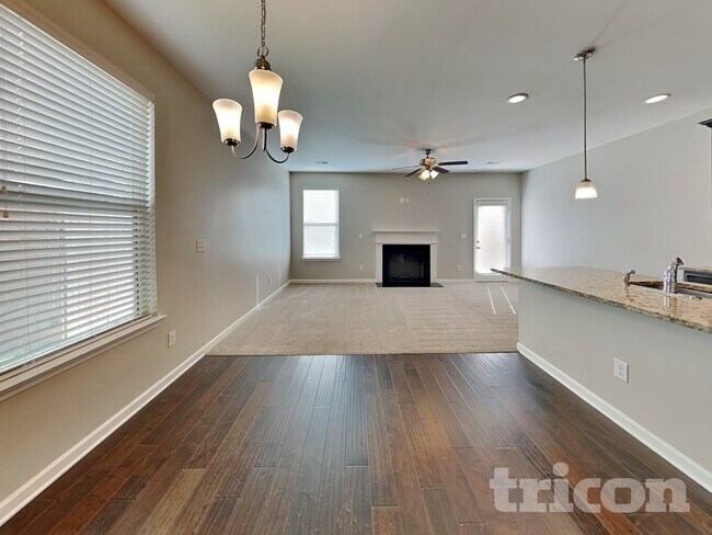 Foto del edificio - 368 Lossie Ln