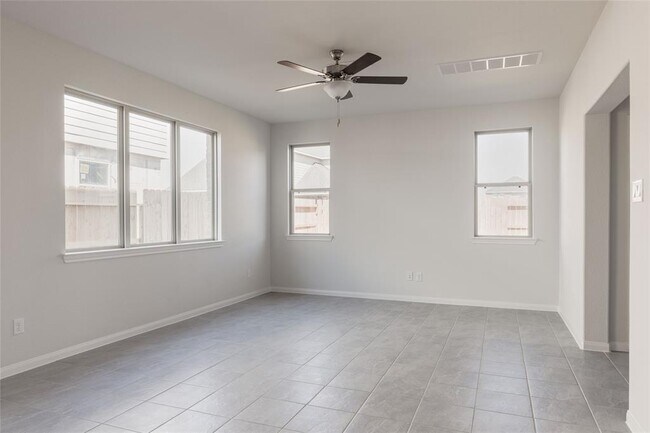 Building Photo - 31142 Mahogany Trl