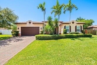 Building Photo - 6412 SW 55th Pl