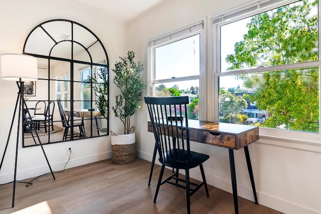 Foto del edificio - 4291 Tujunga Ave