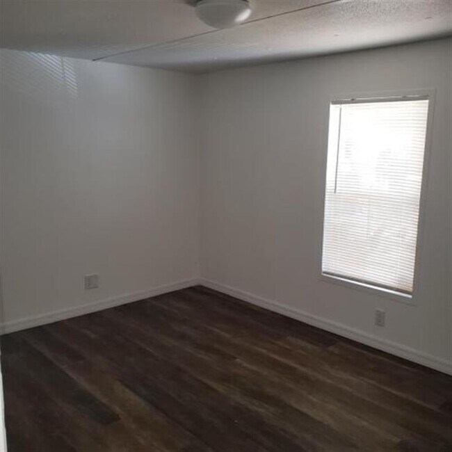 Building Photo - Seffner Homes