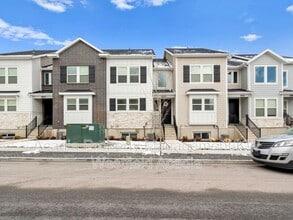 Building Photo - 3928 Hardman Way