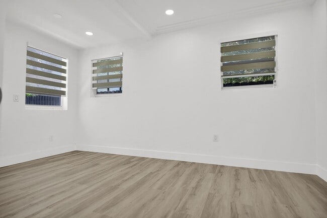 Foto del edificio - 210 Beacom Blvd