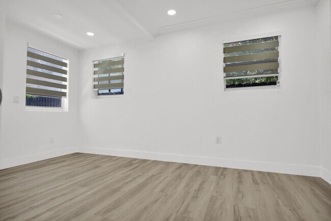Building Photo - 210 Beacom Blvd